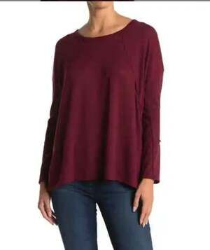 Forgotten Grace Women's Brushed Hacci Side Slit Crewneck Long Sleeve T-Shirt Top